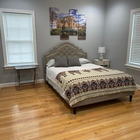 Апартаменты La Casa Grande Hosting Whitsett Экстерьер фото
