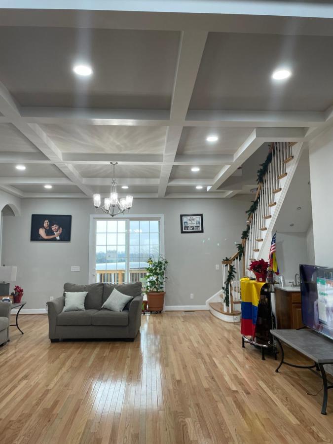 Апартаменты La Casa Grande Hosting Whitsett Экстерьер фото